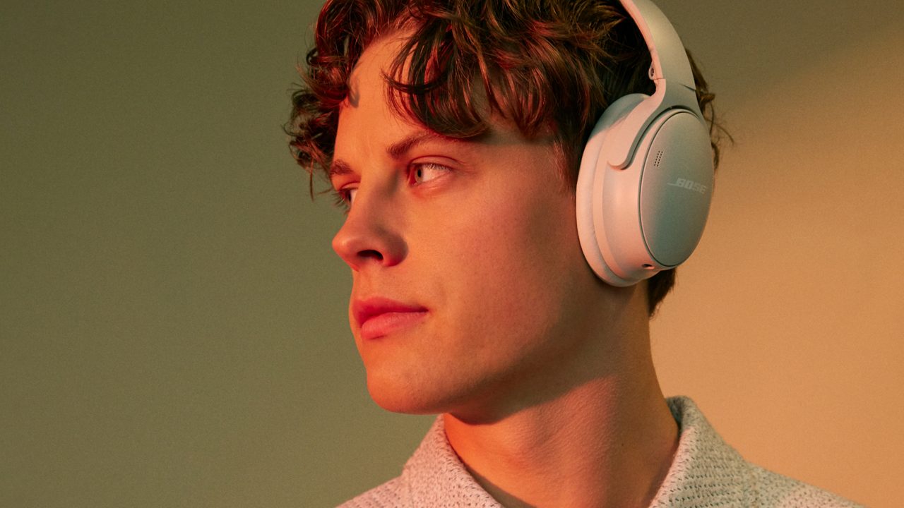 Bose QuietComfort kulak-çevresi kulaklık